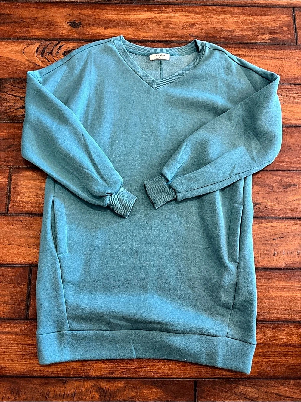 Zenana NWOT Teal V-Neck Sweatshirt With pockets